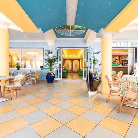 Hotel Ettoral Lido di Jesolo Exteriör bild